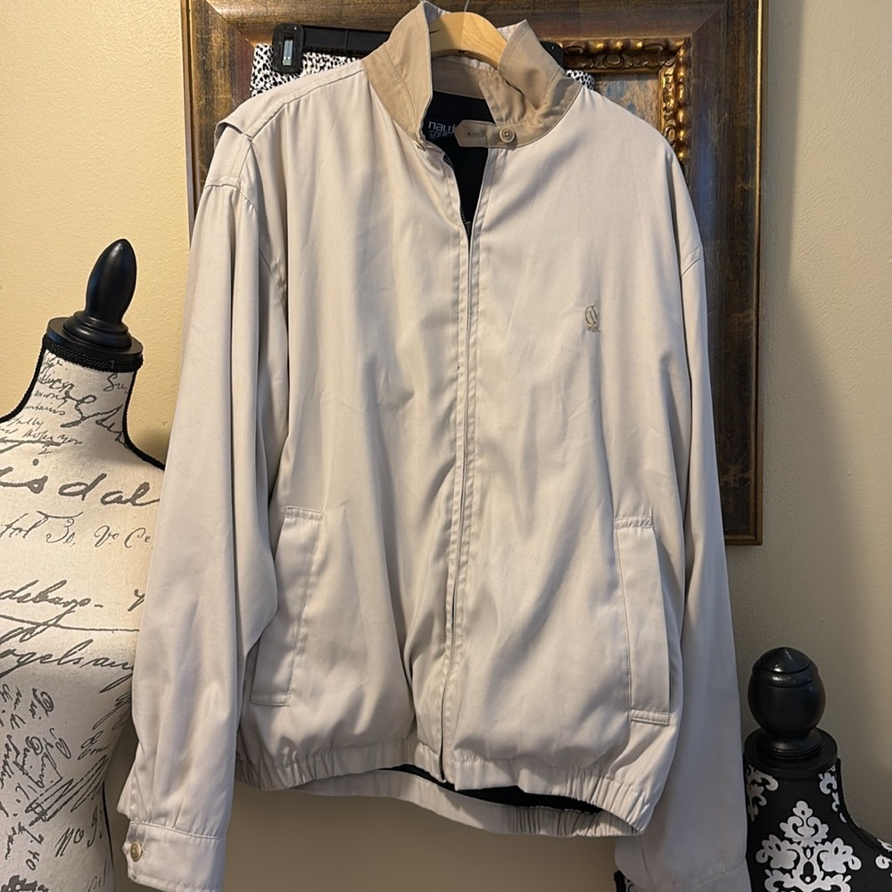 Nautica Classic & Soft, pockets, plaid lining broken zipper needs replacement